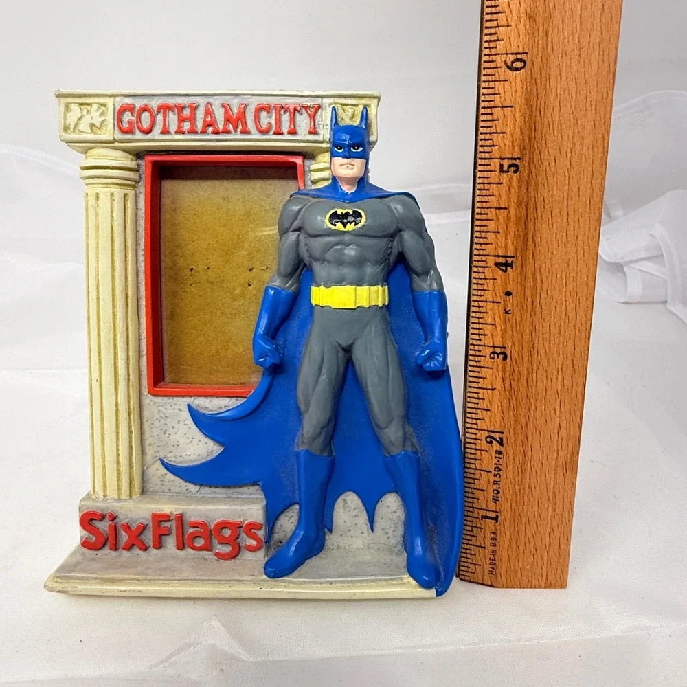 Vintage 1998 Batman Gotham City Six Flags 3D Sculpted Photo Frame‎ DC Comics